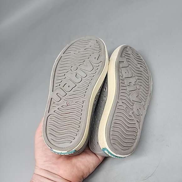 Native Water Shoes Kids Size 10 Gray Slip On - Picture 5 of 5